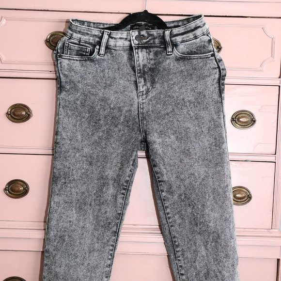 KENDALL + KYLIE jeans - Picture 1 of 2